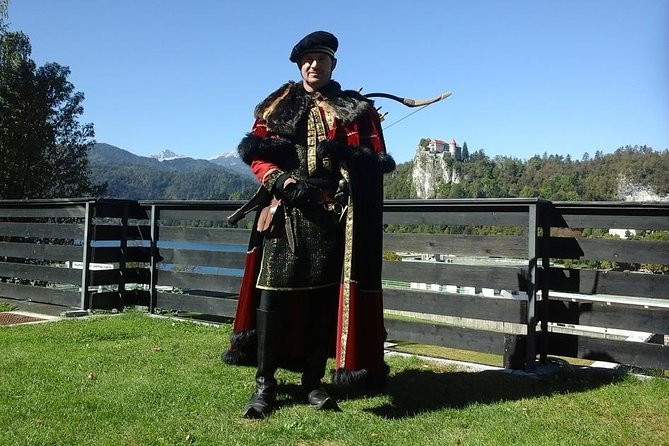Cosmopolitan "medieval" Bled Walking Tour - Following the shore of Lake Bled