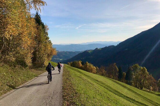 E-bike tour Škofja Loka - The old military road and the small villages