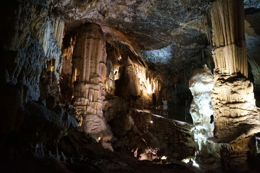 From Ljubljana: Postojna Cave & Predjama Castle Guided Trip - From Ljubljana to Inner Carniola in a small van