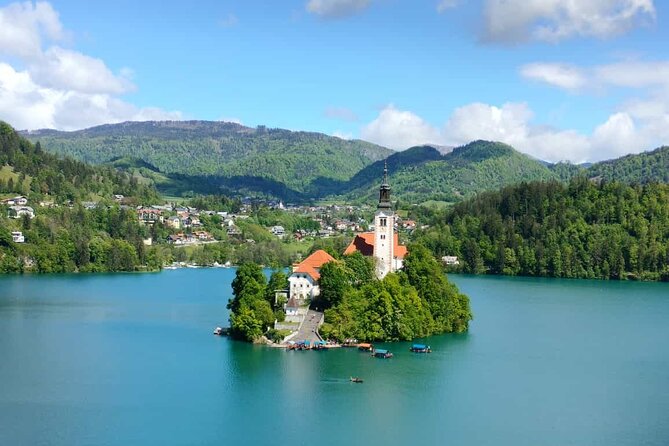 Full-day tour of Postojna Cave and Bled Lake From Ljubljana - Why this route works so well from Ljubljana