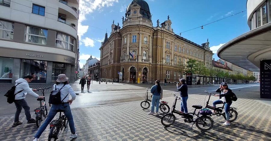 Ljubljana by E-Bike: Guided City Highlights Tour - Why an e-bike works well in Ljubljana