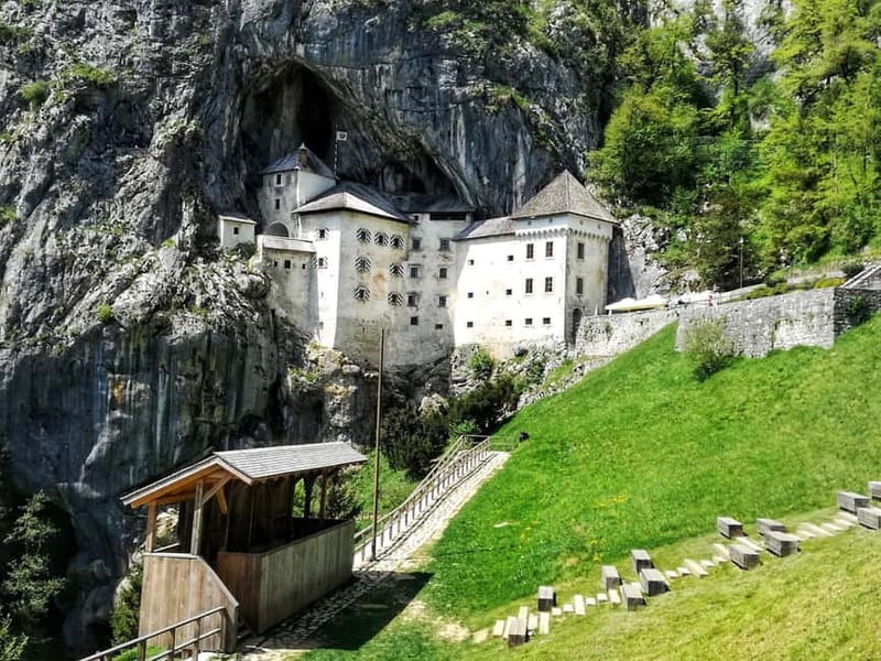 Ljubljana: Postojna Cave and Predjama Castle Tour - Leaving Ljubljana in a small, comfortable van