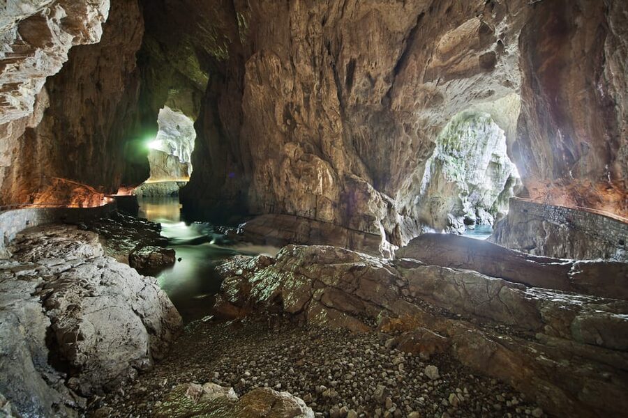 Ljubljana: Škocjan Caves, Rakov Škocjan & Predjama castle - What to pack for karst country