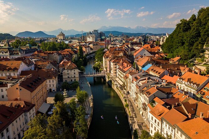 Ljubljana Stand-Up Paddle Boarding Lesson and Tour - Dragon Bridge and the city’s playful side