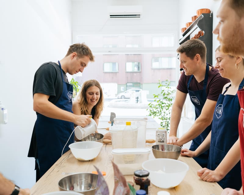 Ljubljana: Traditional Slovenian štrukelj Cooking Class - Waiting Time Filled With Stories and Local Advice