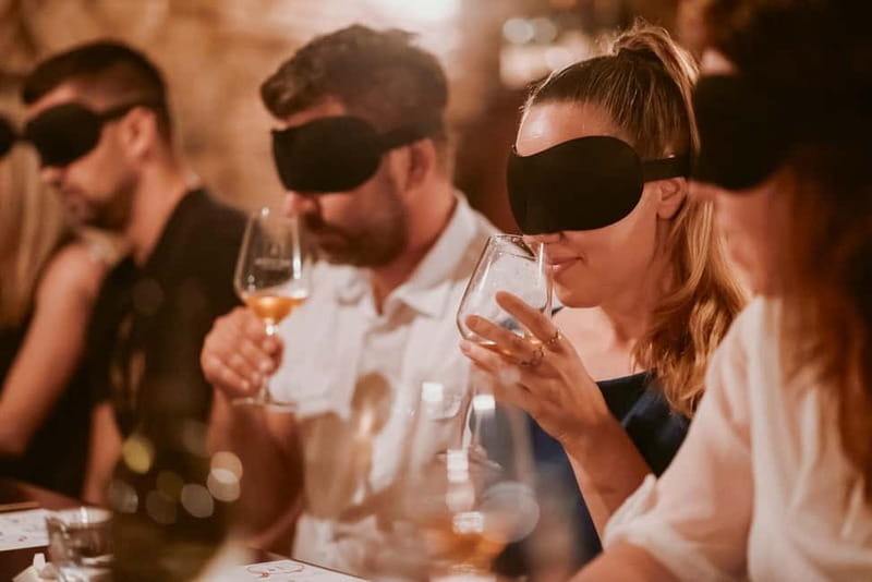 Ljubljana: Wine Tasting Experience with Appetizers - Meeting at Dvorni bar in central Ljubljana