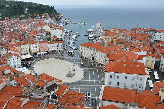 Piran Old Town Walking Tour - Benecanka, the oldest house in Piran