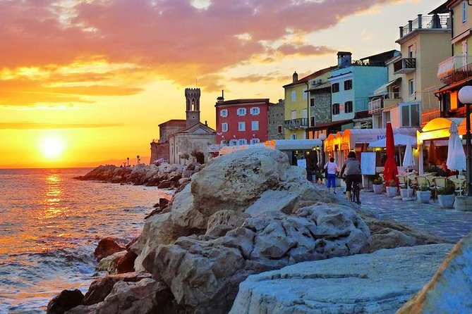 Piran & Panoramic Slovenian Coast - Small Group Tour from Koper - Tartini Square and the story behind the statue