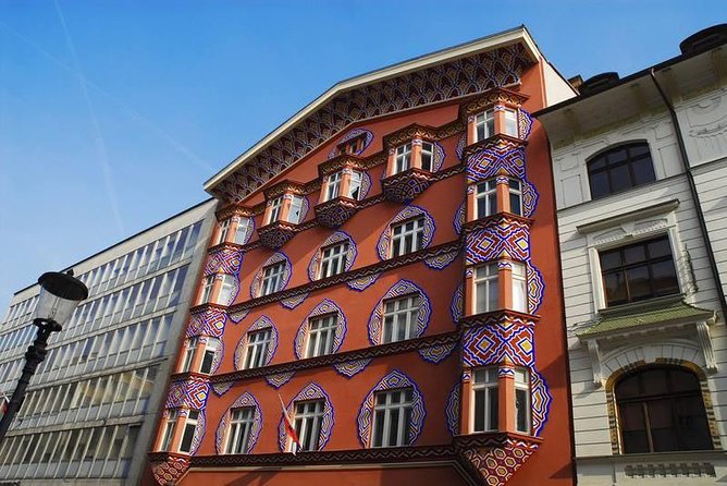 Private city tour of Ljubljana. 2 hours with a friendly and fun local guide. - Congress Square and the university quarter