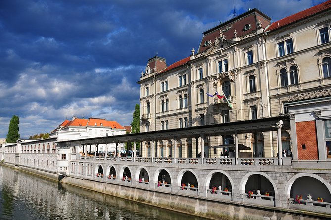 Private Walking Tour of Ljubljana Old Town - Timing the walk for comfort and atmosphere