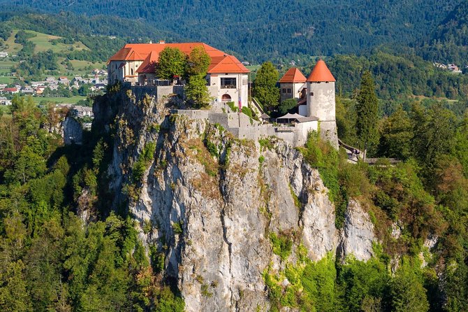 Slovenian highlights - Lake Bled, Postojna Cave & Predjama Castle from Ljubljana - Key points to know before booking
