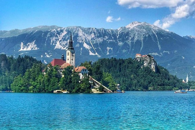 Slovenian highlights - Lake Bled, Postojna Cave & Predjama Castle from Ljubljana - Predjama Castle on its stone cliff
