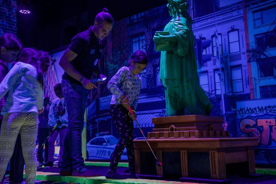 Woop! Glow golf: Ljubljana Btc City - Who will enjoy the 30-minute game